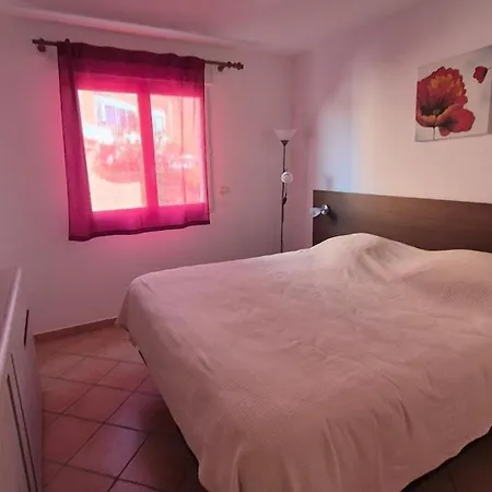 Apartment La Pinede - 6 Personnes - Piscine De Saison - 2 - Proche Et Commerces *